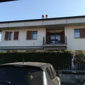 https://casa-rondinella-negrar.hotelinveneto.com