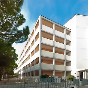 https://duca-degli-abruzzi-caorle.hotelinveneto.com